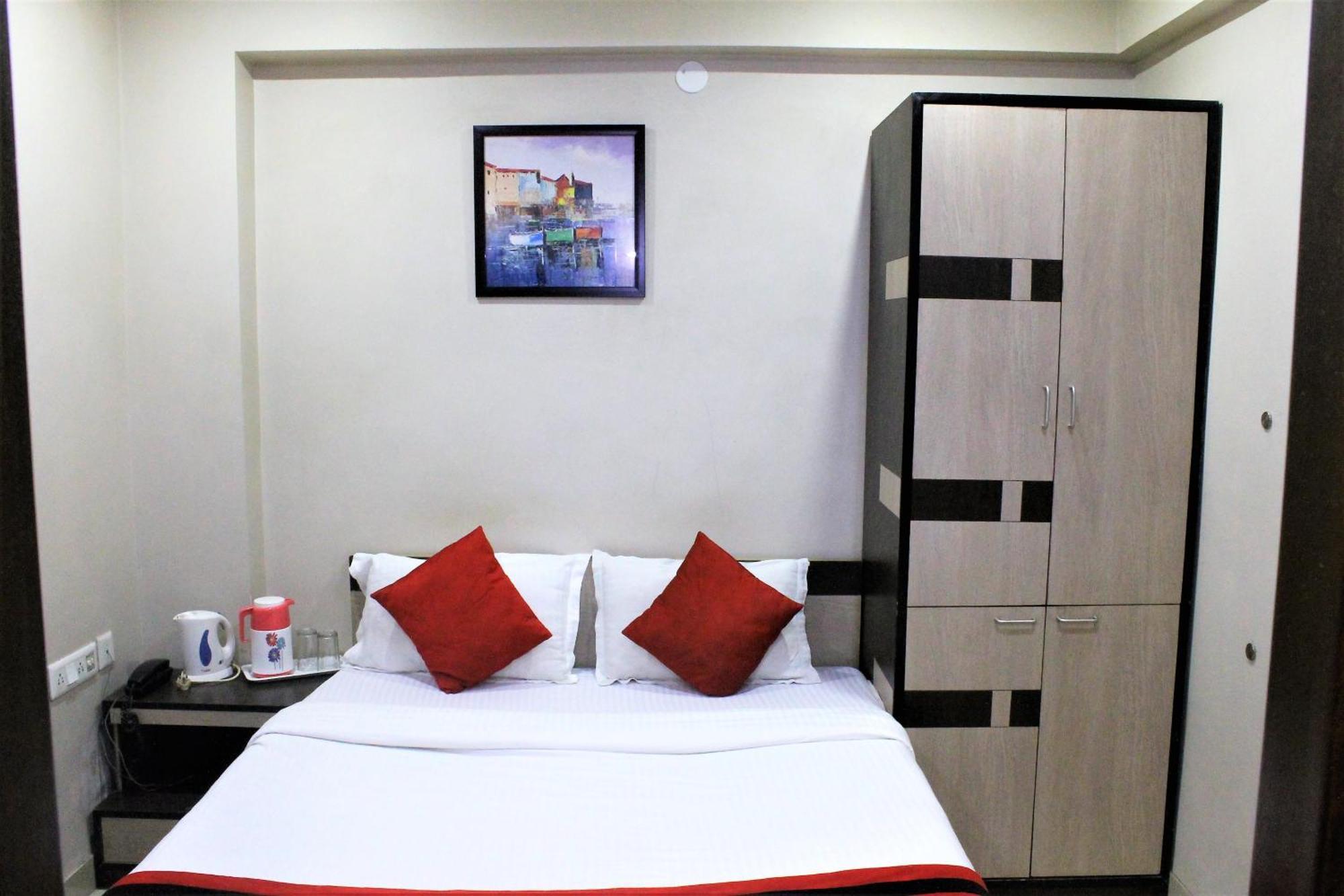 Reliable Inn Kalkuta Zewnętrze zdjęcie