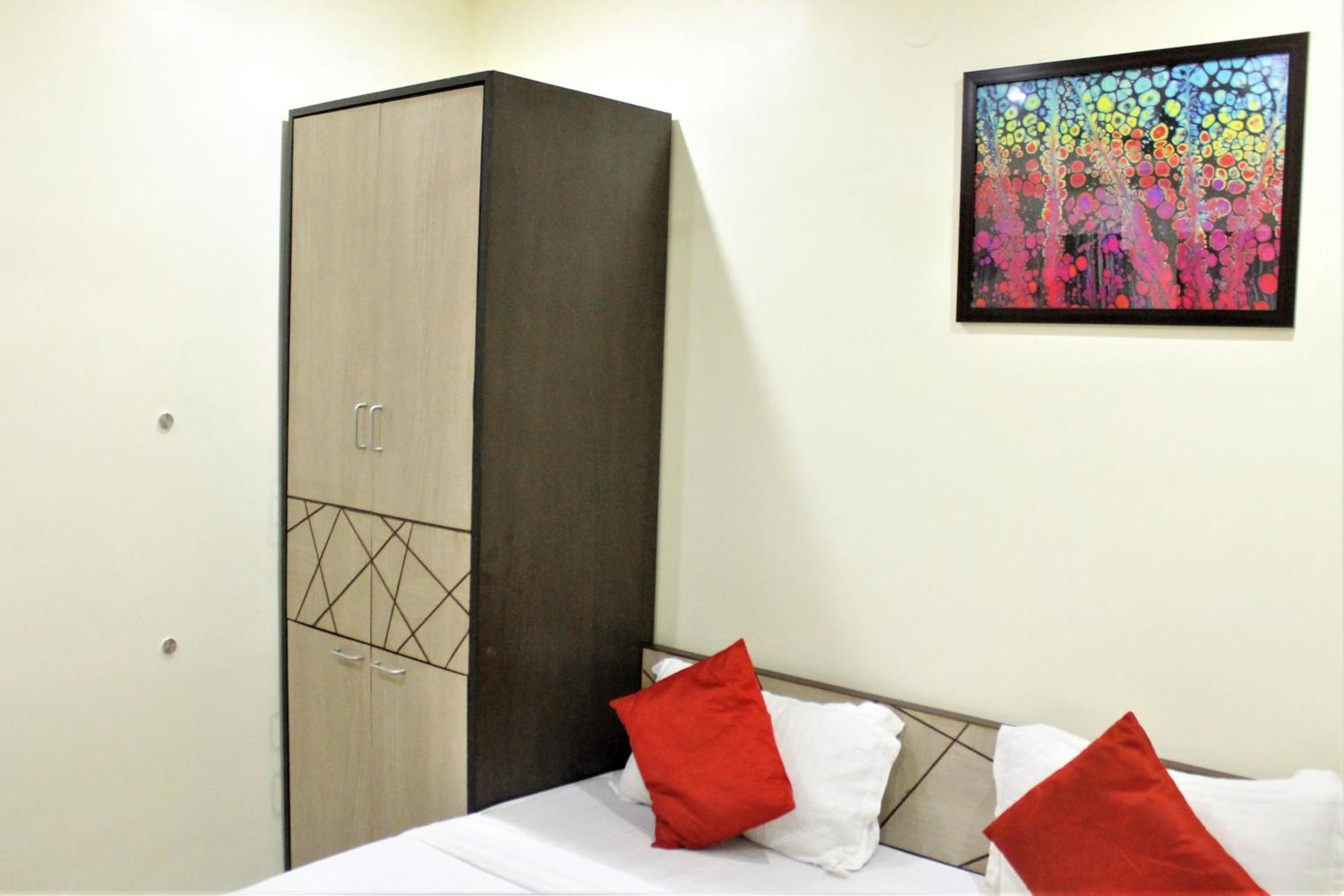 Reliable Inn Kalkuta Zewnętrze zdjęcie
